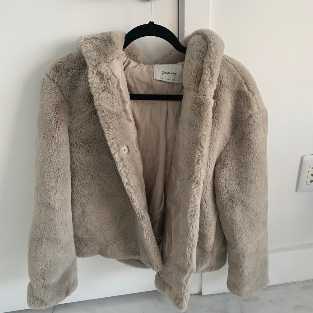 Button down fur fluffy coat hooded